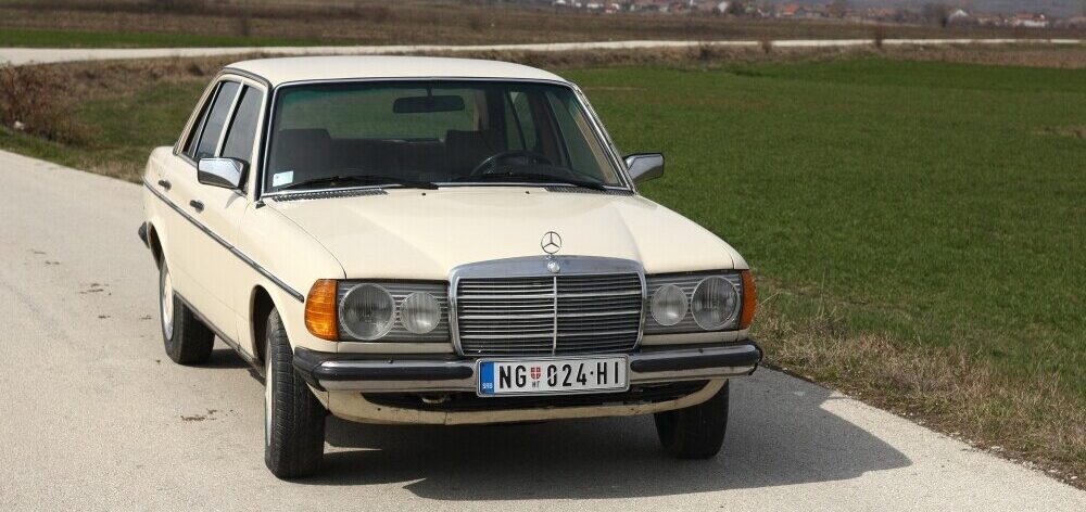 10 Reasons The Mercedes-Benz W123 Is An Unforgettable Classic Car Icon