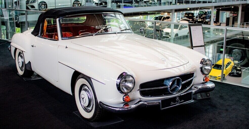 7 Compelling Reasons the Mercedes-Benz 190SL is Every Collector’s Dream